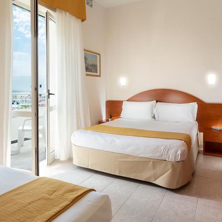 Hotel Vela D'Oro ริมินี ภายนอก รูปภาพ