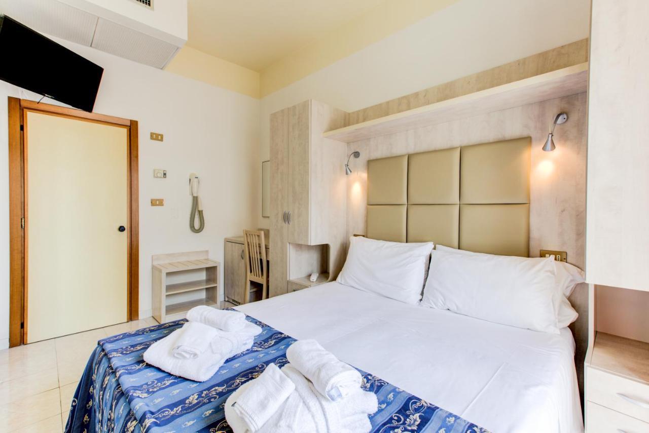 Hotel Vela D'Oro ริมินี ภายนอก รูปภาพ