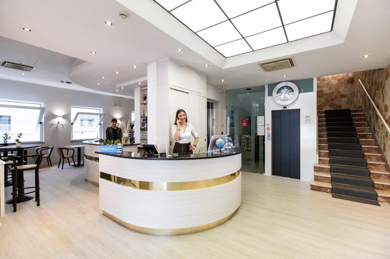 Hotel Vela D'Oro ริมินี ภายนอก รูปภาพ