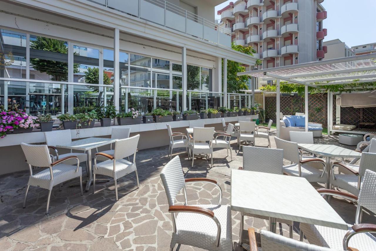 Hotel Vela D'Oro ริมินี ภายนอก รูปภาพ