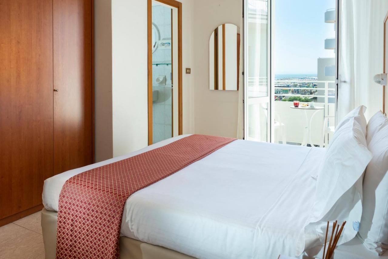 Hotel Vela D'Oro ริมินี ภายนอก รูปภาพ