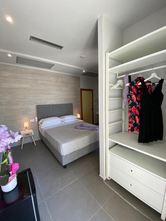 Hotel Vela D'Oro ริมินี ภายนอก รูปภาพ